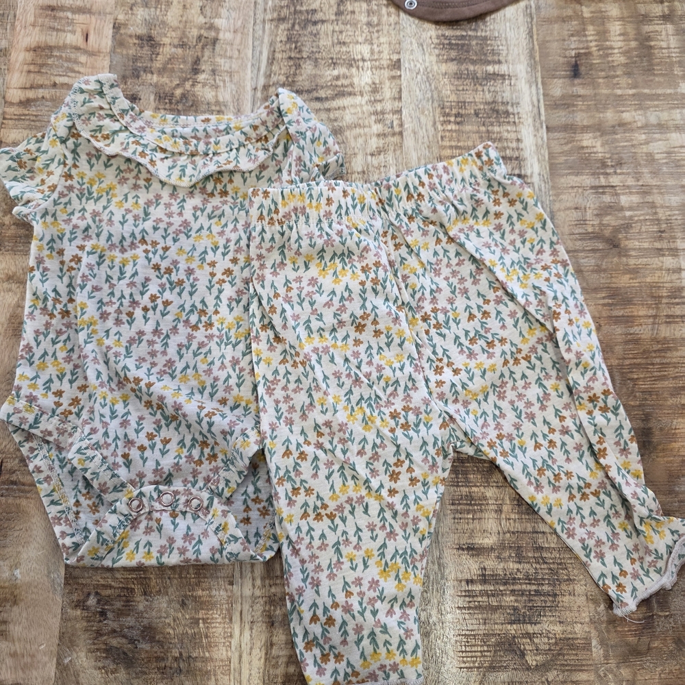 Tahari Floral Baby Outfit Set